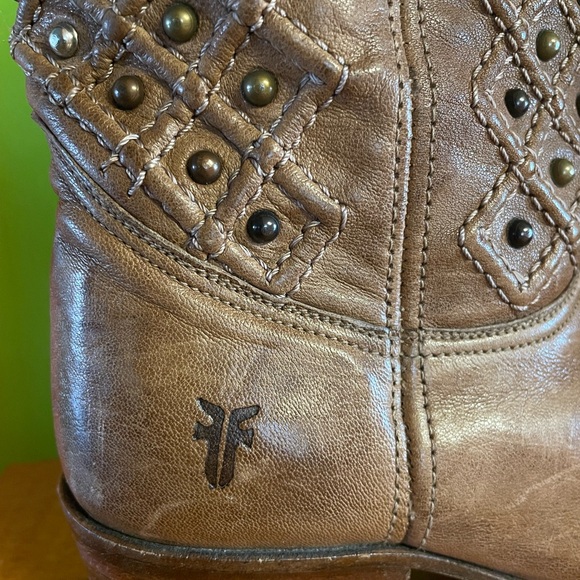 FRYE ,Brown Studded Leather Boots wonderful condition, made in SPAIN . - Picture 2 of 12